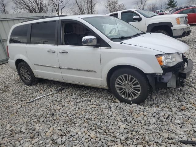 2014 Chrysler Town & Country Touring L