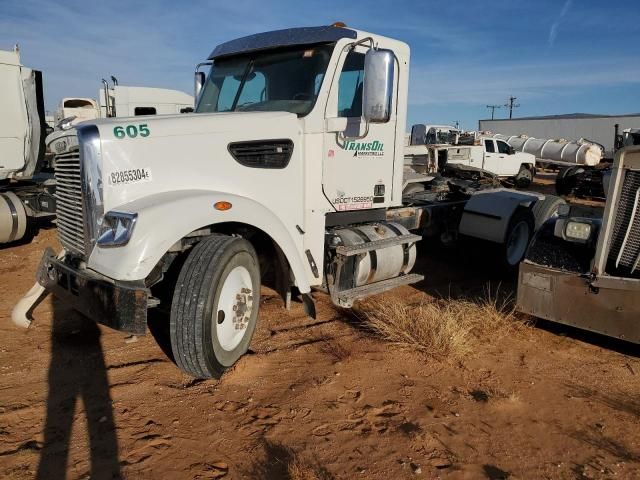 2016 Freightliner 122SD