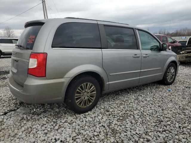 2013 Chrysler Town & Country Touring L