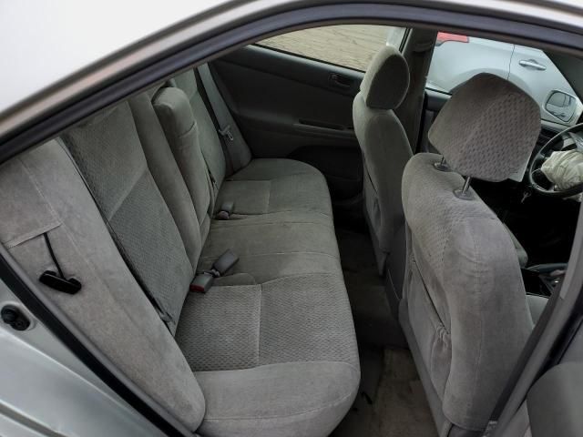 2004 Toyota Camry LE