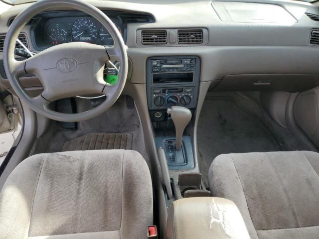 1998 Toyota Camry LE