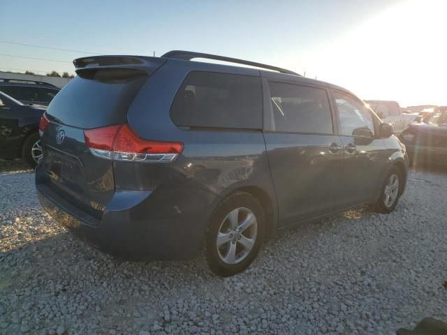 2013 Toyota Sienna LE