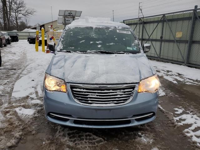 2016 Chrysler Town & Country Touring L