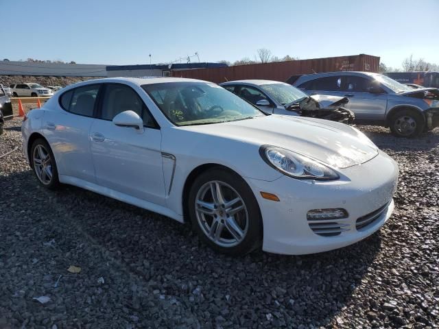 2013 Porsche Panamera 2