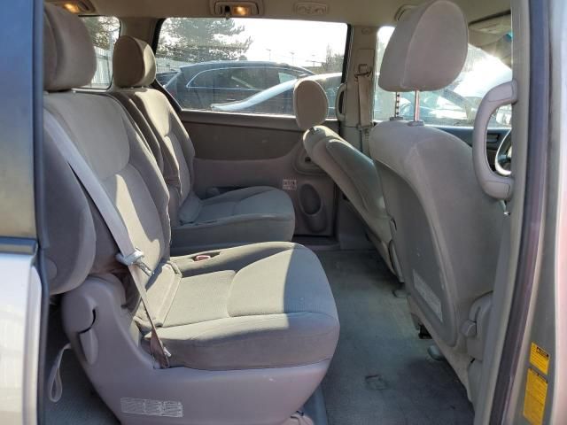 2005 Toyota Sienna CE