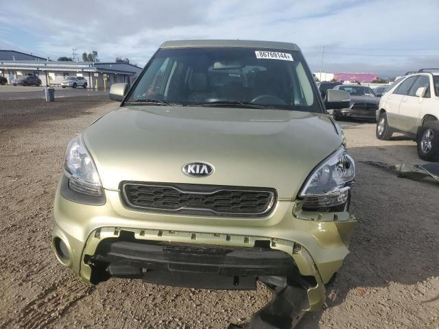 2013 KIA Soul +