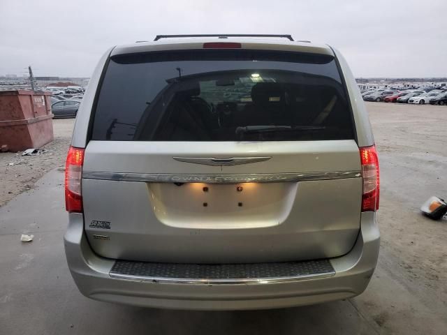 2012 Chrysler Town & Country Touring