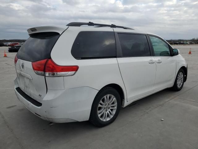 2014 Toyota Sienna XLE