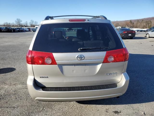 2008 Toyota Sienna XLE