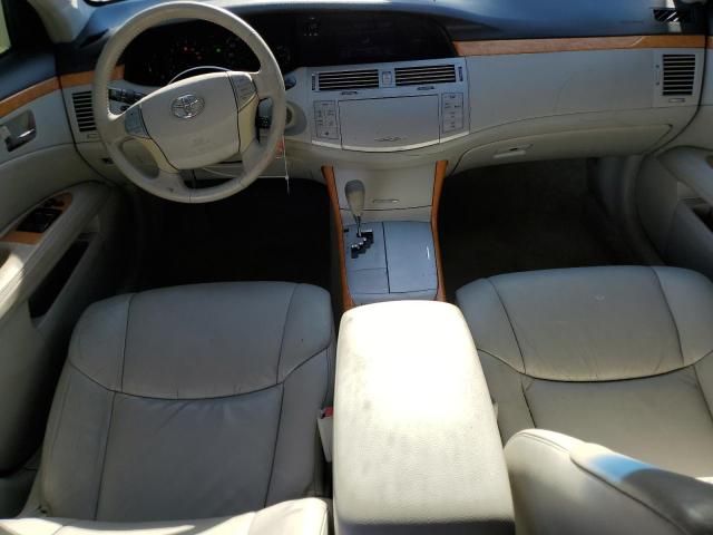 2005 Toyota Avalon XL