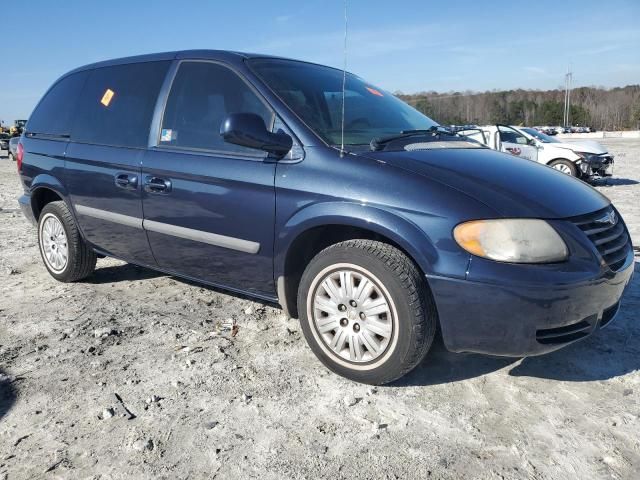 2007 Chrysler Town & Country LX