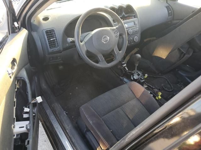 2010 Nissan Altima Base