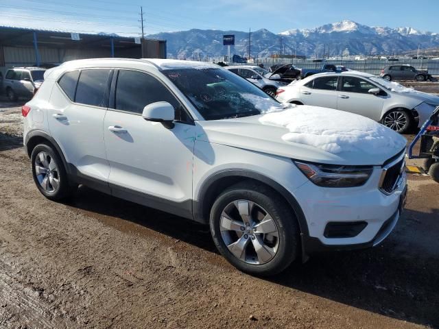 2019 Volvo XC40 T5 Momentum