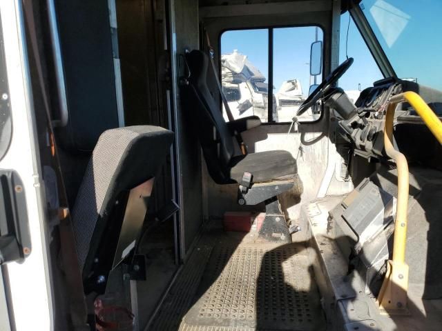 2002 Freightliner Chassis M Line WALK-IN Van