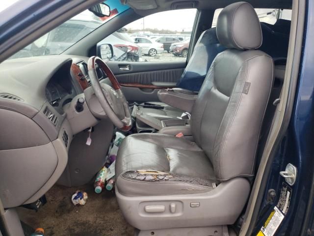 2005 Toyota Sienna XLE