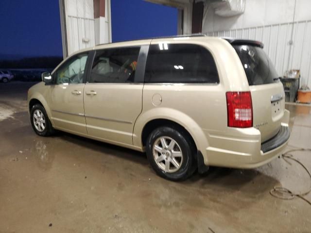 2010 Chrysler Town & Country Touring