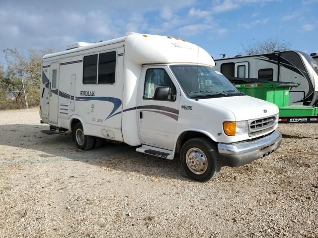 2001 Ford Econoline E350 Super Duty Cutaway Van