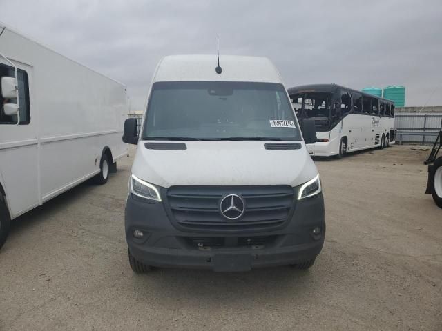 2021 Mercedes-Benz Sprinter 2500