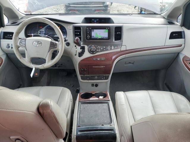 2013 Toyota Sienna XLE