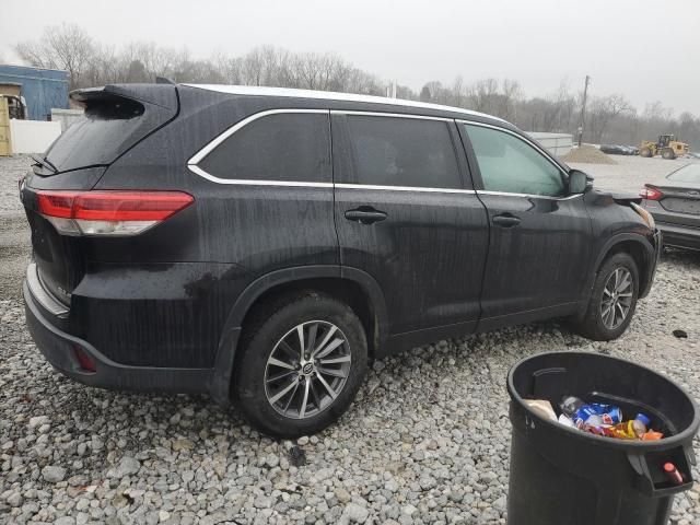 2019 Toyota Highlander SE