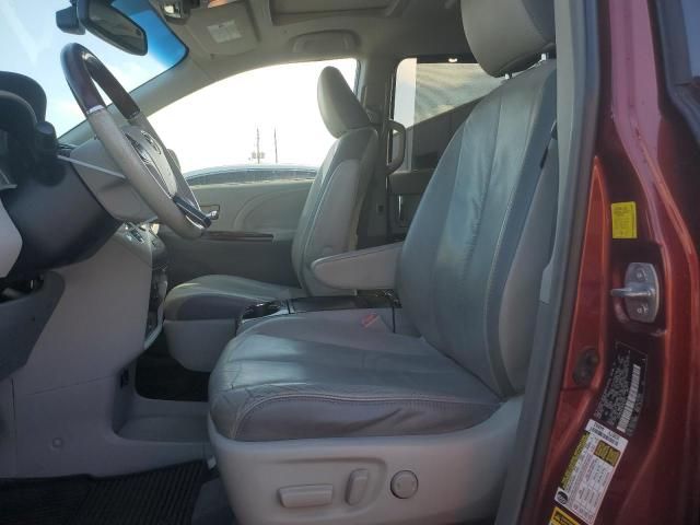 2011 Toyota Sienna XLE