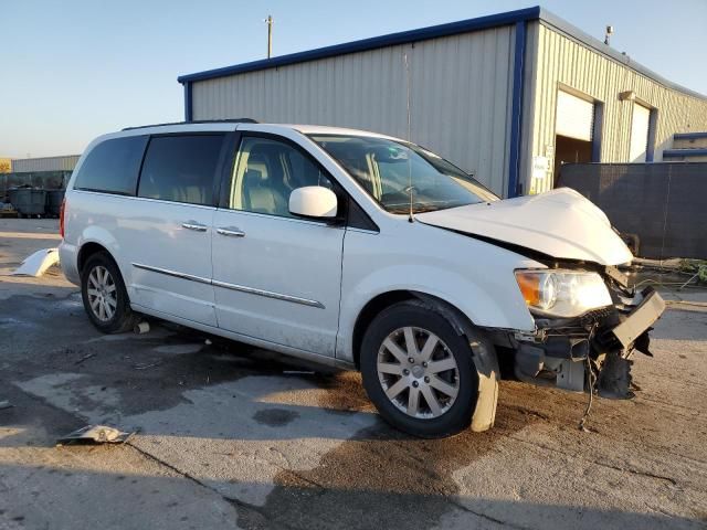 2016 Chrysler Town & Country Touring