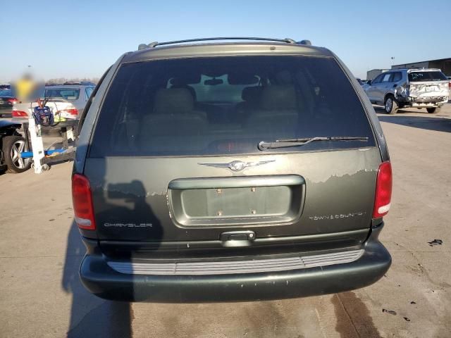 2000 Chrysler Town & Country Limited