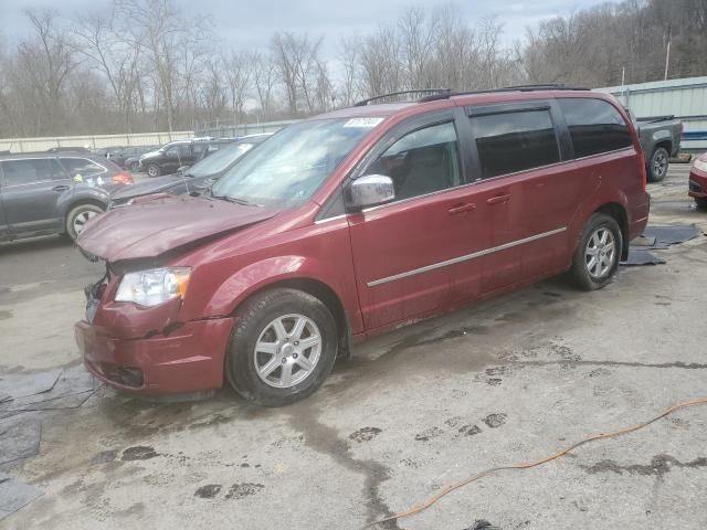 2010 Chrysler Town & Country Touring