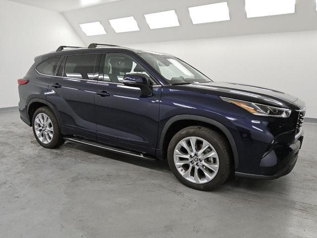 2023 Toyota Highlander Hybrid Limited