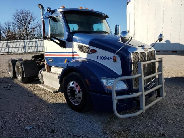 2015 Peterbilt 579