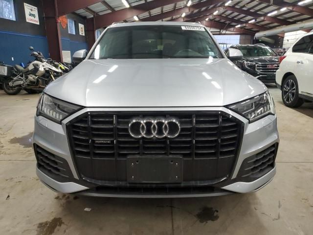 2020 Audi Q7 Premium Plus