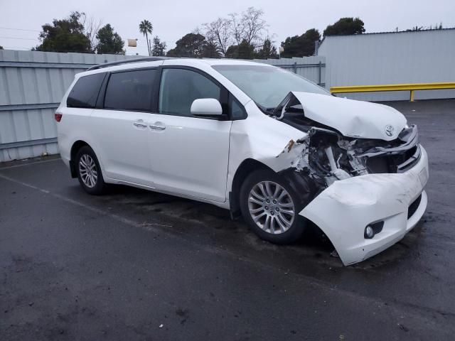 2015 Toyota Sienna XLE