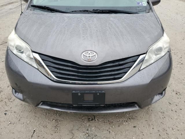 2014 Toyota Sienna LE