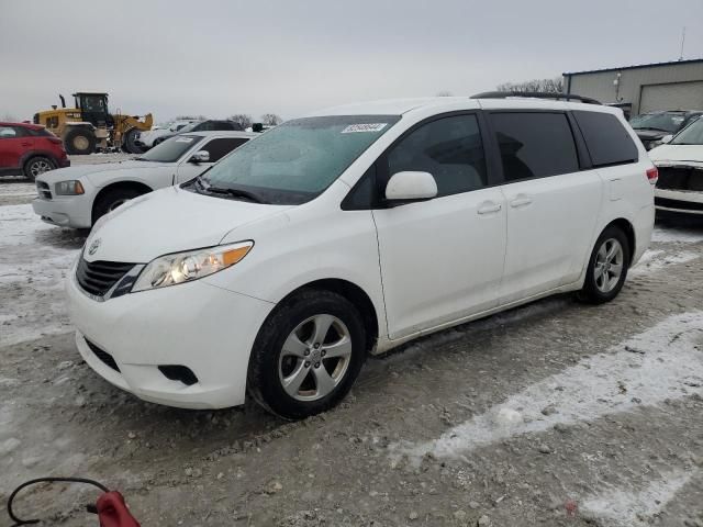 2011 Toyota Sienna LE