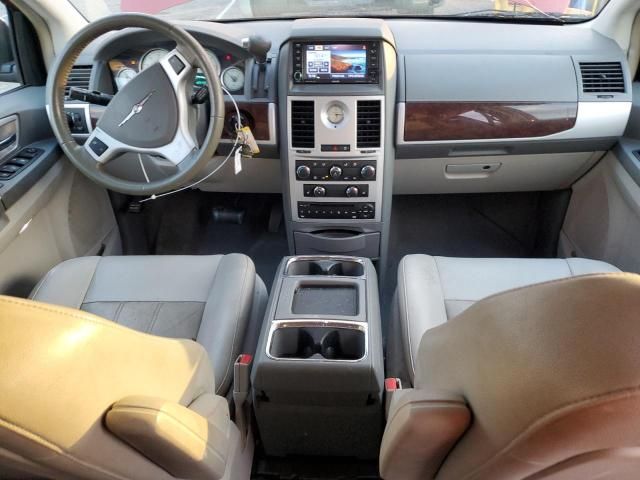 2010 Chrysler Town & Country Touring