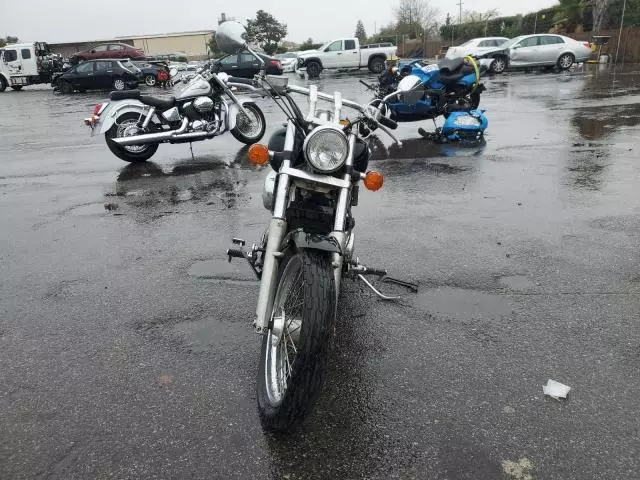 2002 Honda VT750 DC