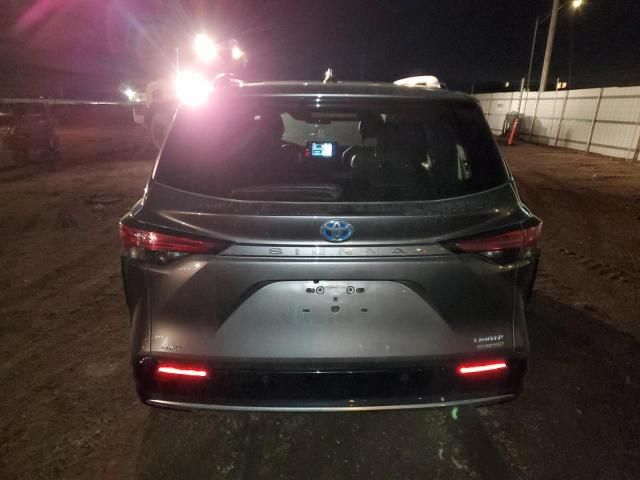 2022 Toyota Sienna Limited