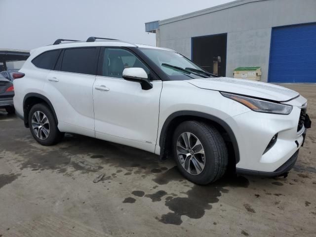 2024 Toyota Highlander Hybrid XLE