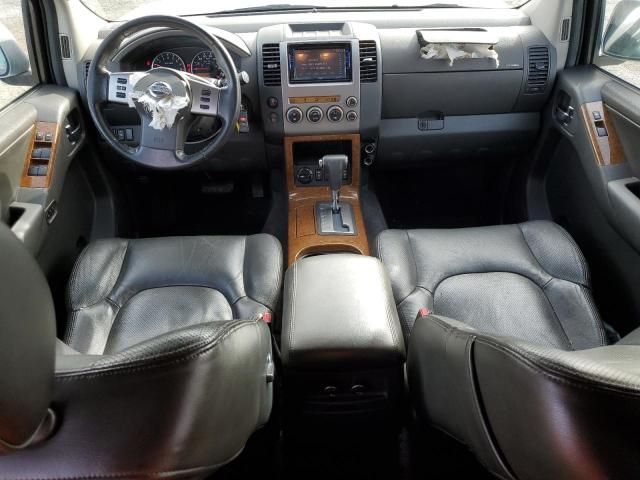 2005 Nissan Pathfinder LE