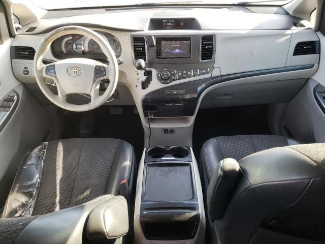 2011 Toyota Sienna Sport