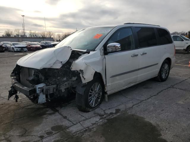 2013 Chrysler Town & Country Touring L