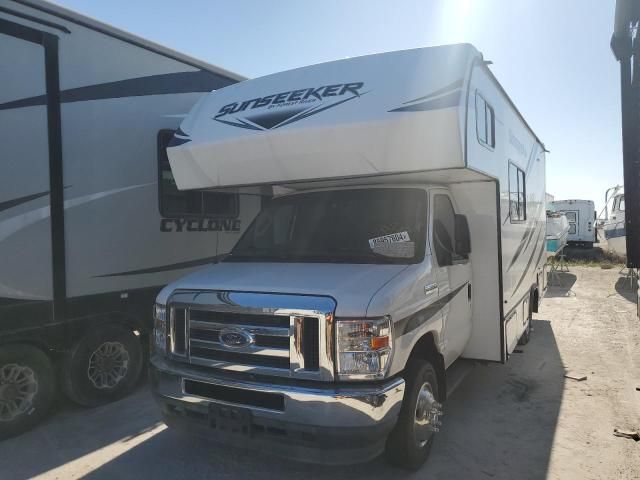 2022 Wildwood 2022 Ford Econoline E350 Super Duty Cutaway Van