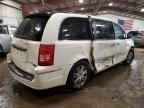 2010 Chrysler Town & Country Limited