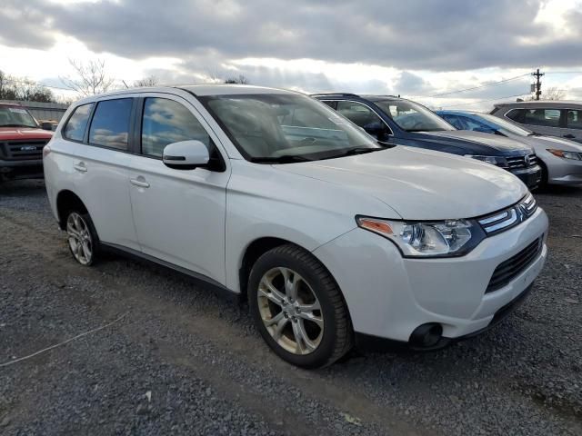 2014 Mitsubishi Outlander SE