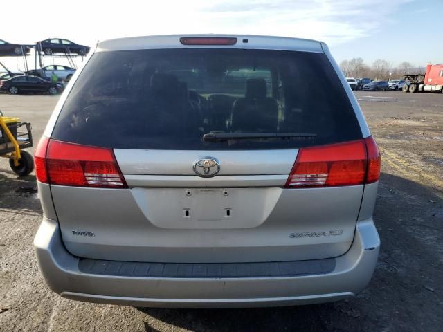 2004 Toyota Sienna XLE