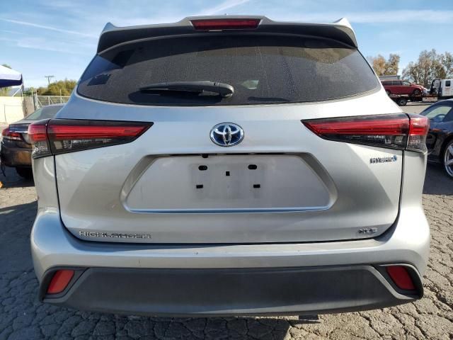 2022 Toyota Highlander Hybrid XLE