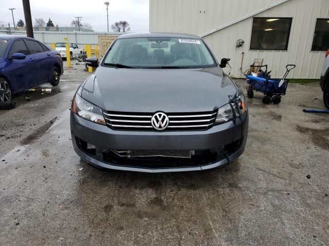 2013 Volkswagen Passat SE