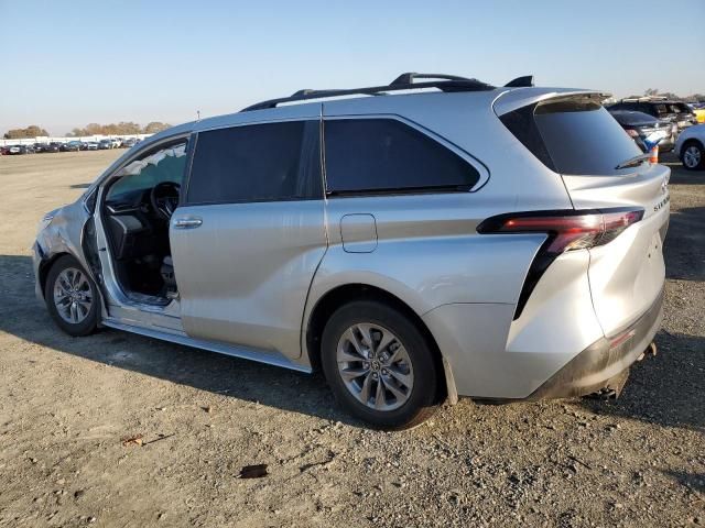 2023 Toyota Sienna XLE