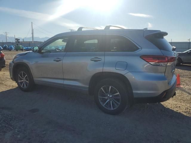 2017 Toyota Highlander SE