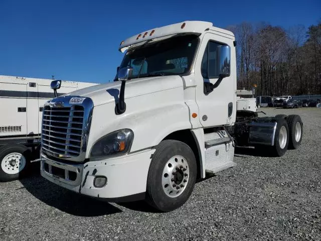 2016 Freightliner Cascadia 125